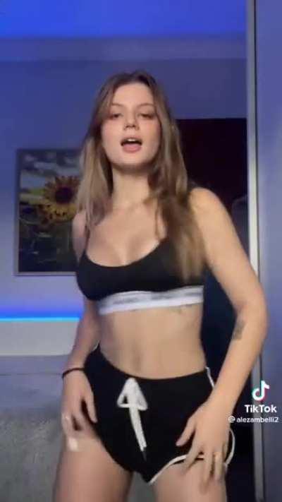 Alessandra gostosa 🥵🍑