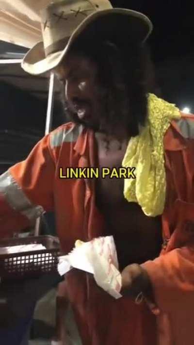 Pelo menos ele gosta