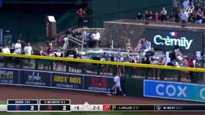 [Highlight] Jake McCarthy solo shot gives Arizona a 3-2 lead in the 8th inning!