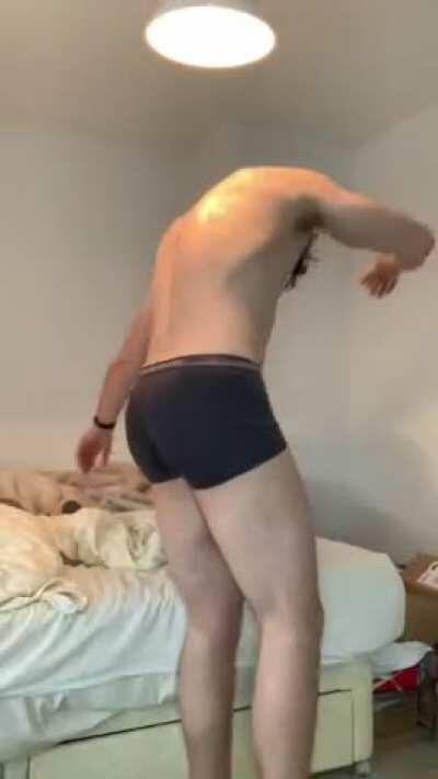 Shootout at high nude... (redgifs for audio)