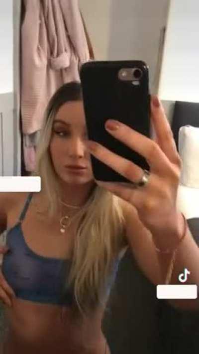 my first post on here, please be nice and don't break me <3