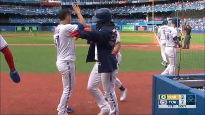 [Highlight] [Highlight] Teoscar Hernandez crushes his 100th career home run to left, moments after Dan Schulman praised his ability to hit for power to right