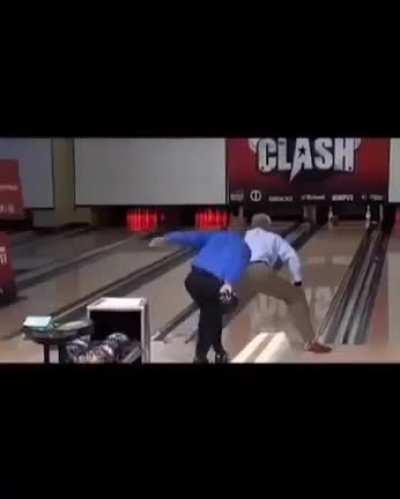 Blursed_bowling 