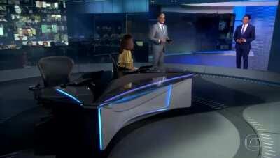 Jornal nacional alerta contra a desinformação existente nas redes sociais antes de informar os numeros da Covid-19 fornecidos pelo Consorcio dos Veiculos de Imprensa