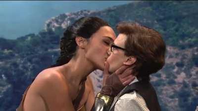 Gal Gadot's passionate lesbian kiss with Kate McKinnon