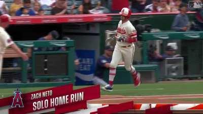 [Highlight] Zach Neto with a 421 ft bomb to give the Angels a 3-0 lead.