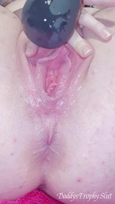 Imagine my wife’s contacting cunt hugging you dick as you trust her. Contractions @ :09