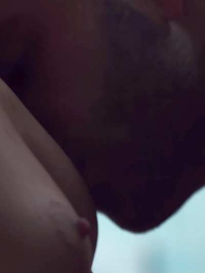 Grace Van Patten's nipple sucked in extreme close up - Tell Me Lies (2022)