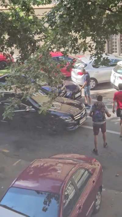 Seljakluk u Ul. Antuna Bauera, ZG