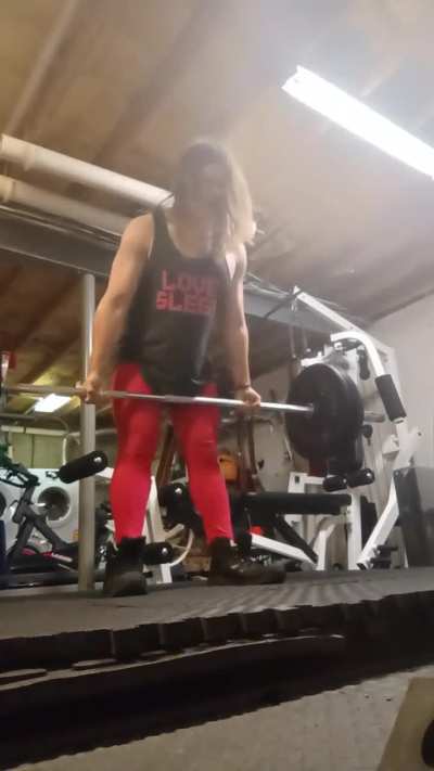 225 Lb / 102 Kg Barbell Curls