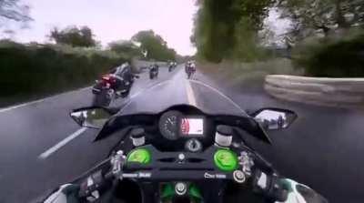 I thought, i was watching video game but this is real 