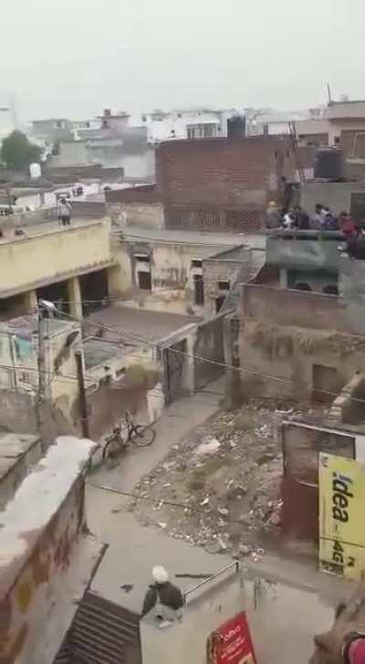 Sorry folks! while your IT issue was important, i had to put the call on hold cuz this was happening in India.