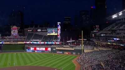 [Highlight] Justin Morneau shares his thoughts about US Bank Stadium replacing the Metrodome, and on if we're alone in the universe