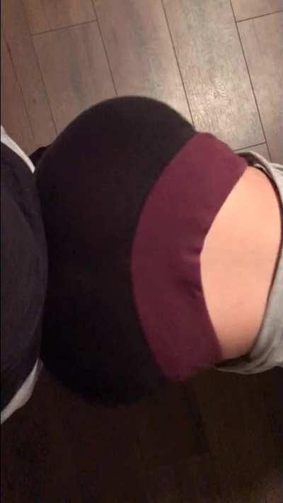 Yoga pants as requested 😘