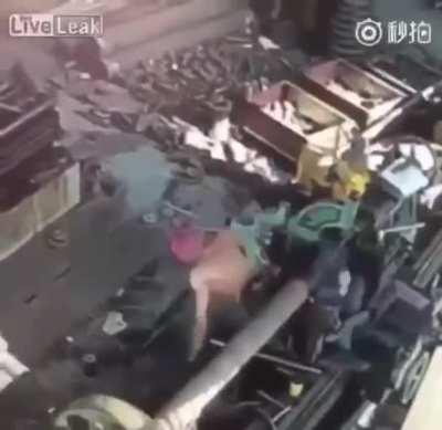 1. Don’t wear loose clothes 2. Don’t fucking reach into a machine like that.