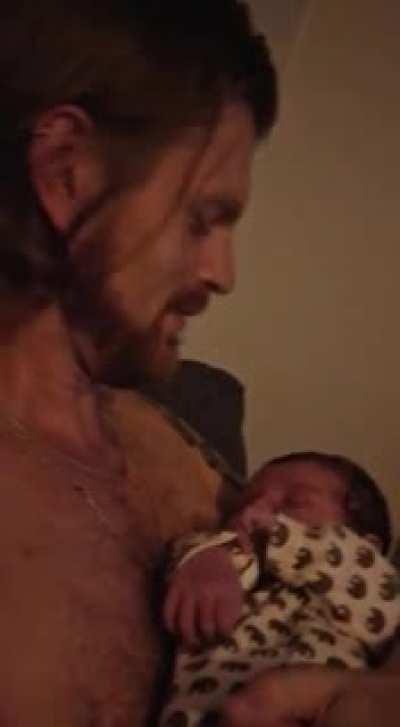 Ever seen a 4 day old fall asleep on Infant Annihilator?