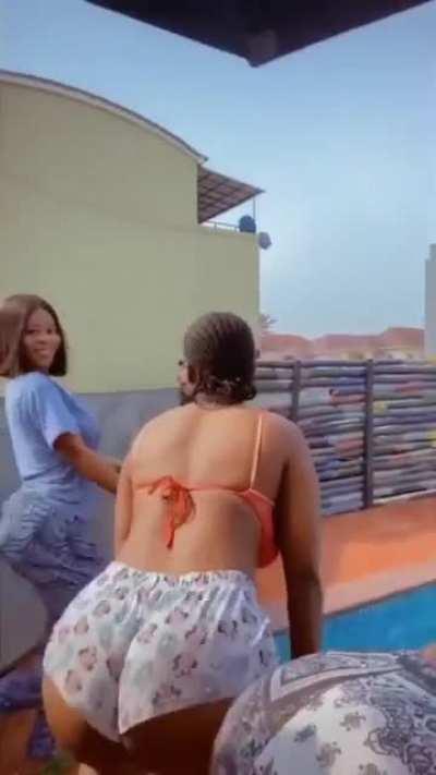 Abundance 👩🏿‍🤝‍👩🏾👩🏾‍🤝‍👩🏿