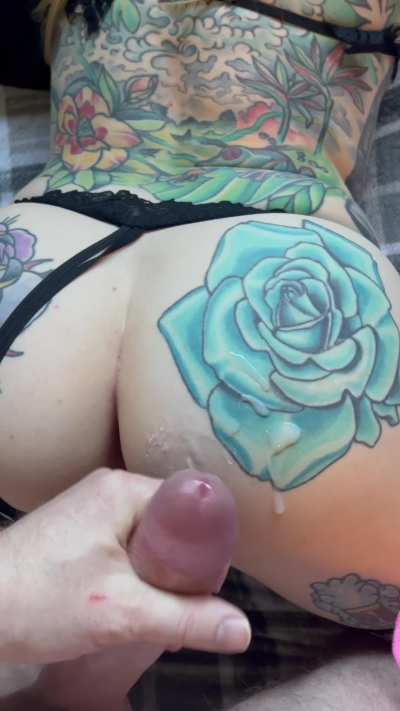 I love to pull those panties to the side then fuck her till she makes me water her flower.