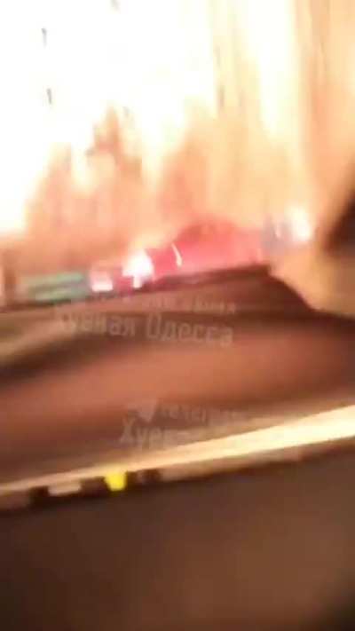 Motorist records a Russian drone attack on Odessa