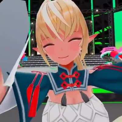 Flare gives you headpats (Footage by @Nyadmin)