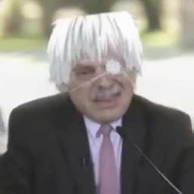 Alberto fernandez canta el opening de tokyo ghoul con cosplay