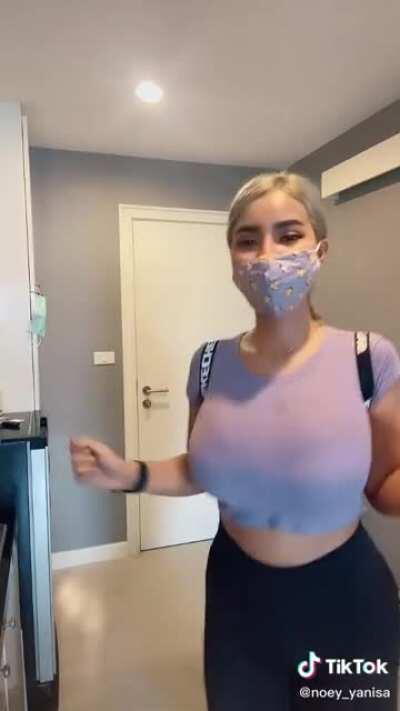 @noey_yanisa jumping into your life