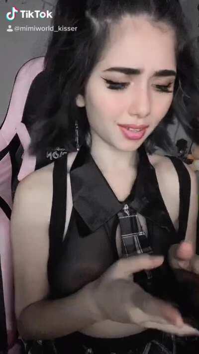 Hola, ¿Qué tal ha estado el día? Espero les guste 🤭