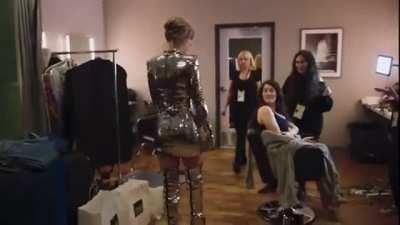 Taylor Swift - Glitter Ball Dress