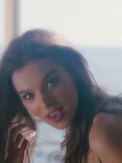 Hailee Steinfeld wants it badly