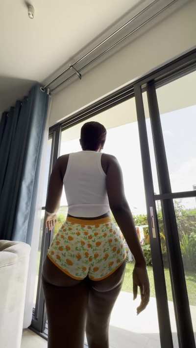 It's a beautiful day to eat some bootymeat