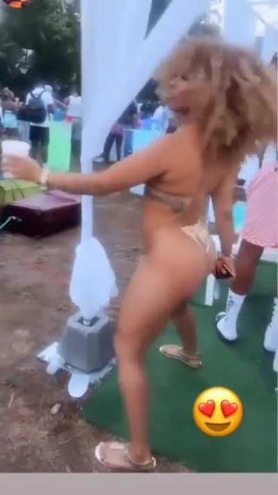 Having fun (@Lioness_on_di_rise)