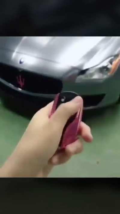 I need her to install my screen protector.