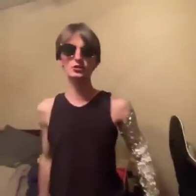 Nooooo. Keanuuuuuuu. 🤣😁🤣😁🤣😎😎😎🤬🤬🤬🤬