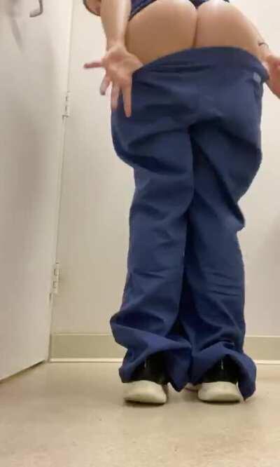 first time doing this 😈 ( her free album in comment )