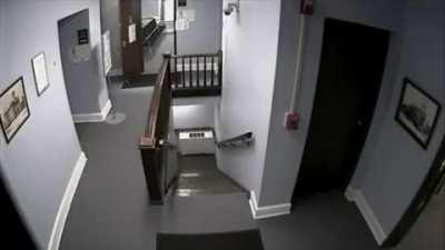 Not paying attention to or putting handcuffs on a criminal on his way for sentencing WCGW