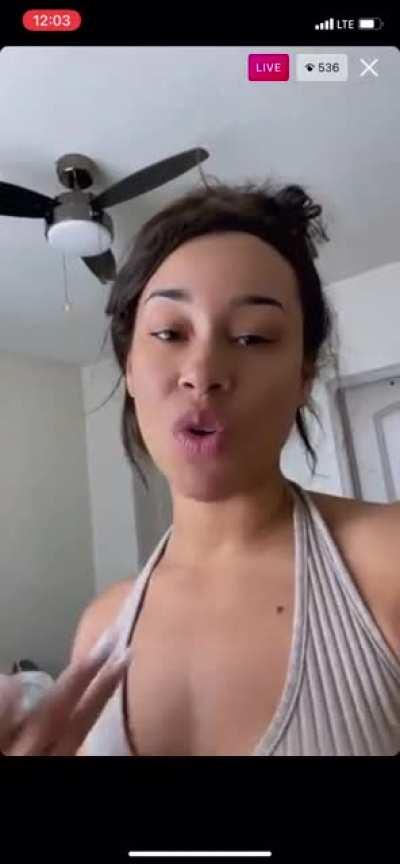 Babyyyru$$ia IG live pt 2