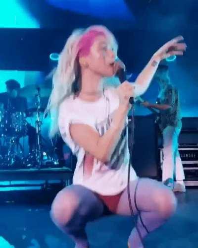 My knees hurt just watching this