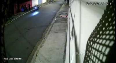 HMFT after robbing innocent pedestrians