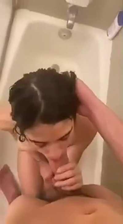 [Kik: idk20101 / Reddit] I accidentally walked in on my roommate while they were showering… as soon as I saw that perfect cock, I couldn’t stop myself from getting on my knees for them <3