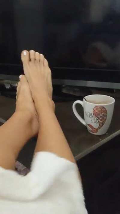 Just waiting on you and it will be a perfect morning 🤭😈