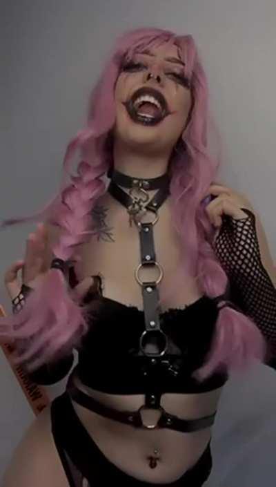 Are you going to open wide? 👅💦