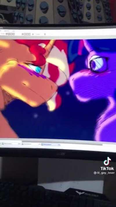 i thought the brony fandom died