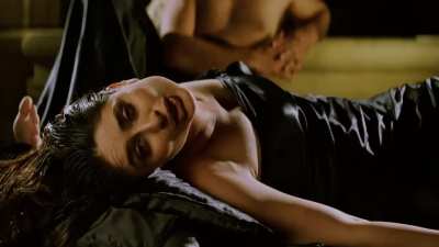 Kareena Kapoor's Hottest Mashup on 'Aao Kabhi Haveli Pe' Song with a Draining Climax