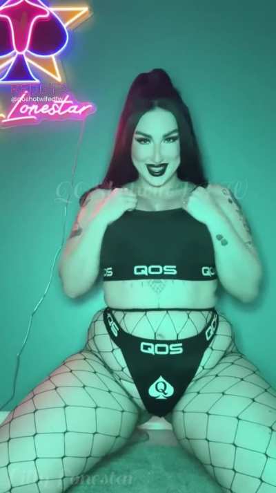 There is just something about a Goth QOS