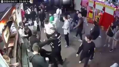 f*ansızlar zencileri dövüyo