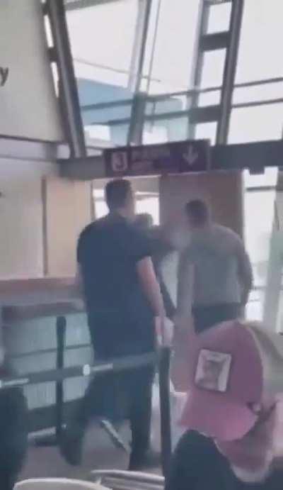 Cristina Kirchner en el aeropuerto 