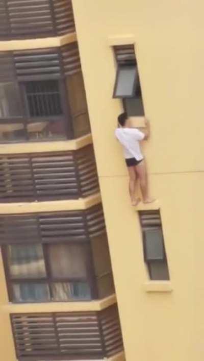 When the husband comes home early...