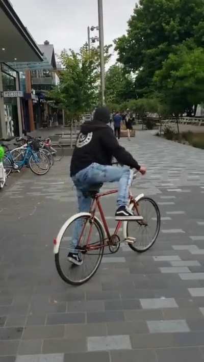 Everyone - out of my way!