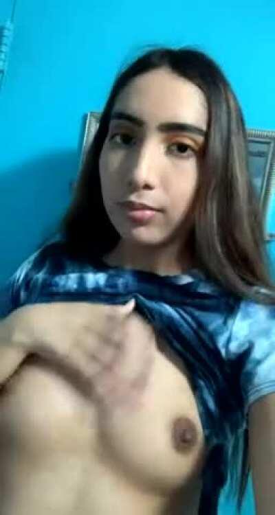 suck my mexican tits papí