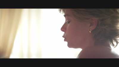 Theresa Russell gorgeous milf tits in Wild Things (1998)